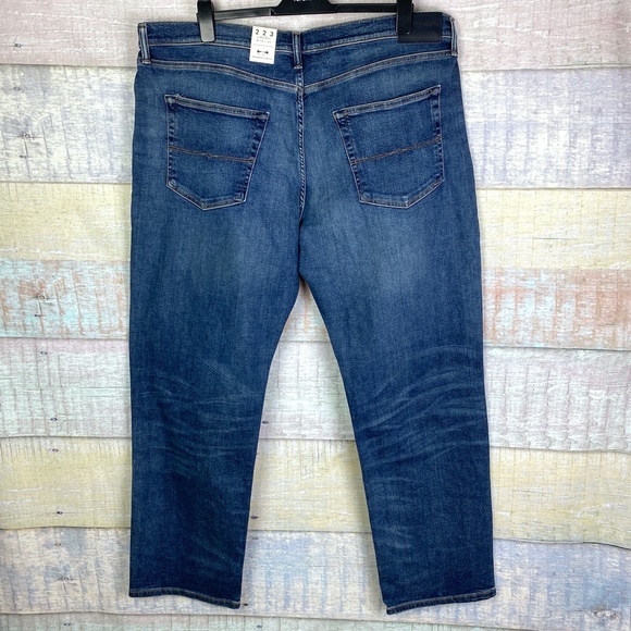 Lucky Brand 223 Straight Advanced Stretch Jean - Picture 5 of 9